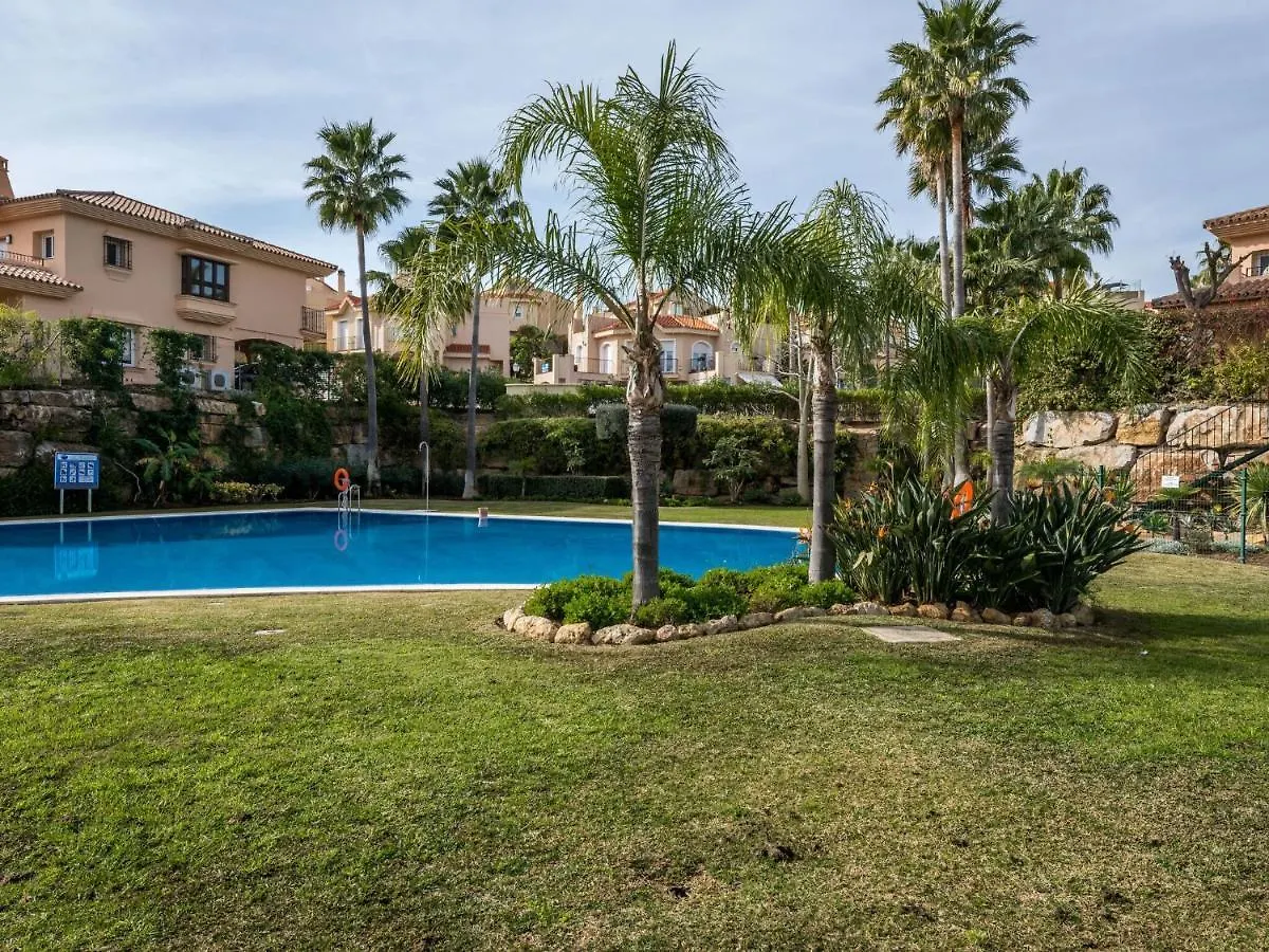 Peaceful Holiday Home In Sitio De Calahonda With Garden Mijas