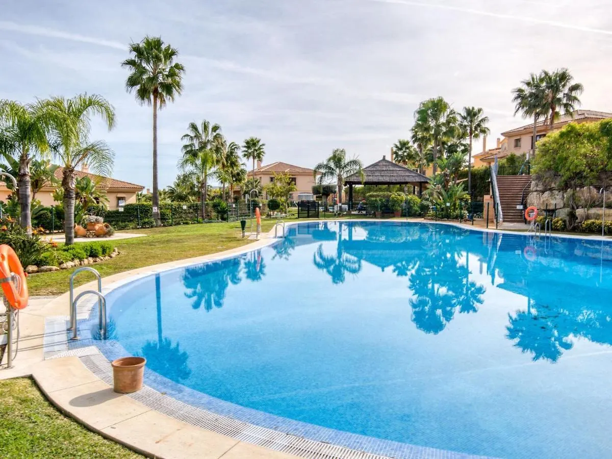 Peaceful Holiday Home In Sitio De Calahonda With Garden Mijas
