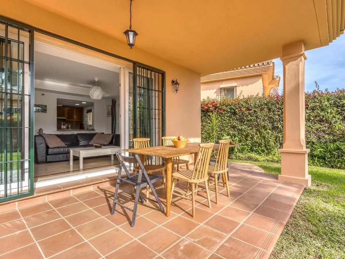 Peaceful Holiday Home In Sitio De Calahonda With Garden Mijas