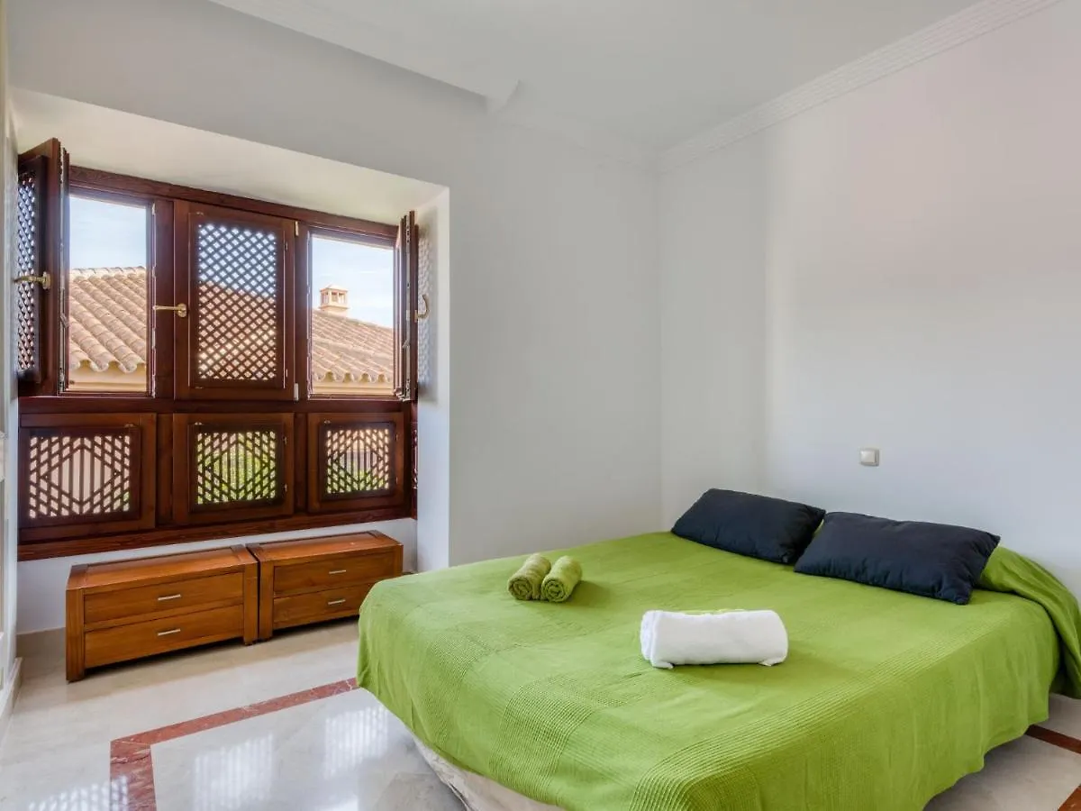 Peaceful Holiday Home In Sitio De Calahonda With Garden Mijas